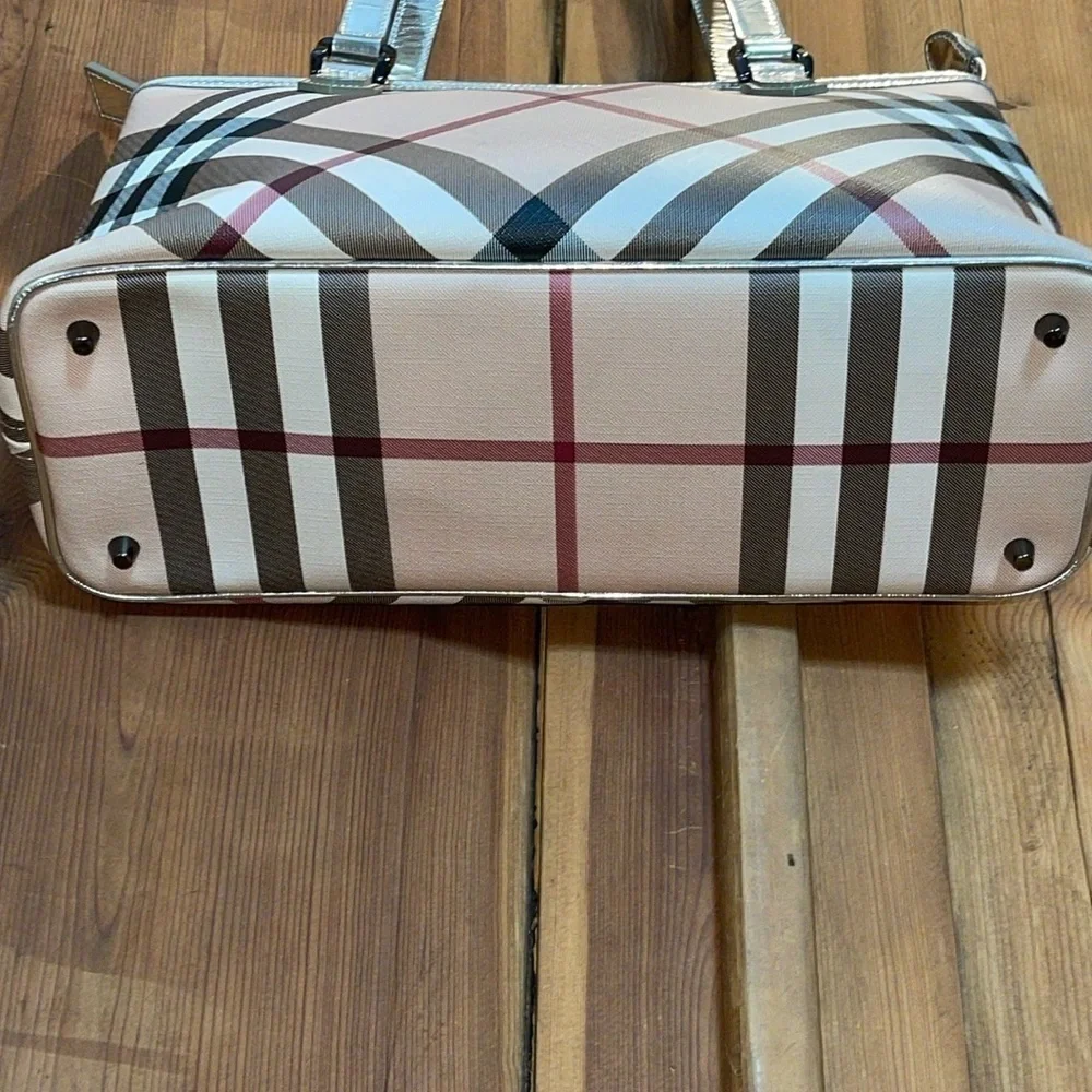 BURBERRY NOVA CHECK GOLD PATENT LEATHER TOTE TOP ZIP